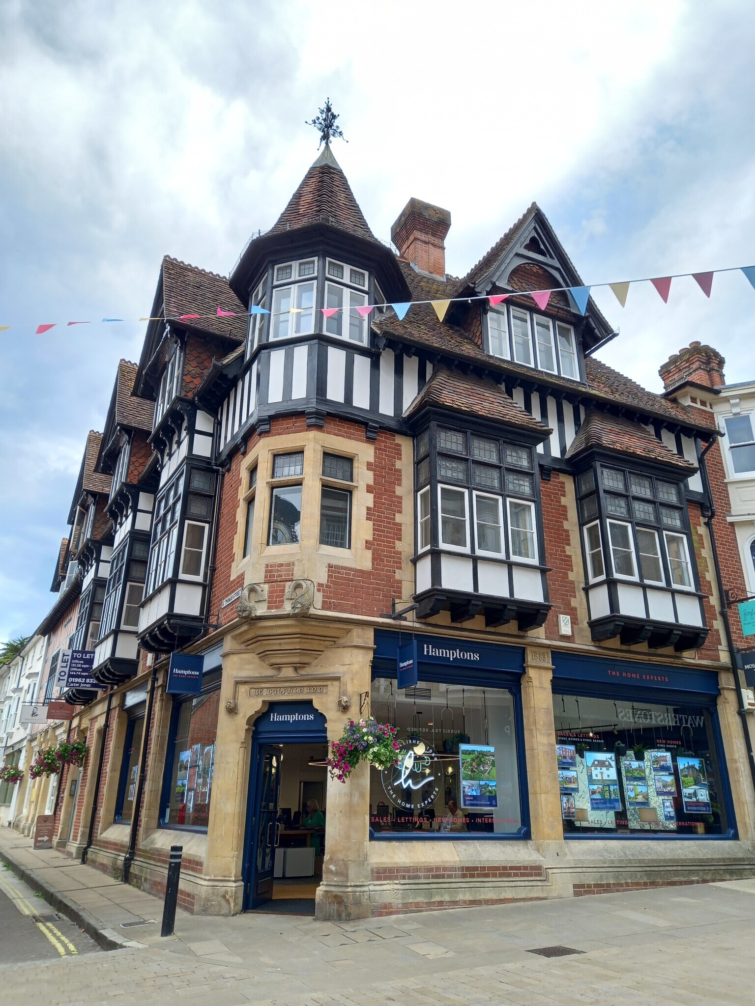 30-32 St Thomas St, Winchester à louer Photo de l’immeuble– Image 1 sur 3