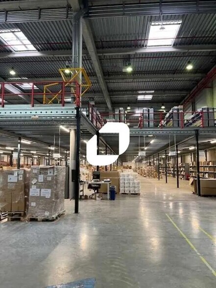 Industriel/Logistique dans Herblay-sur-Seine à louer - Photo de l’immeuble – Image 2 sur 8