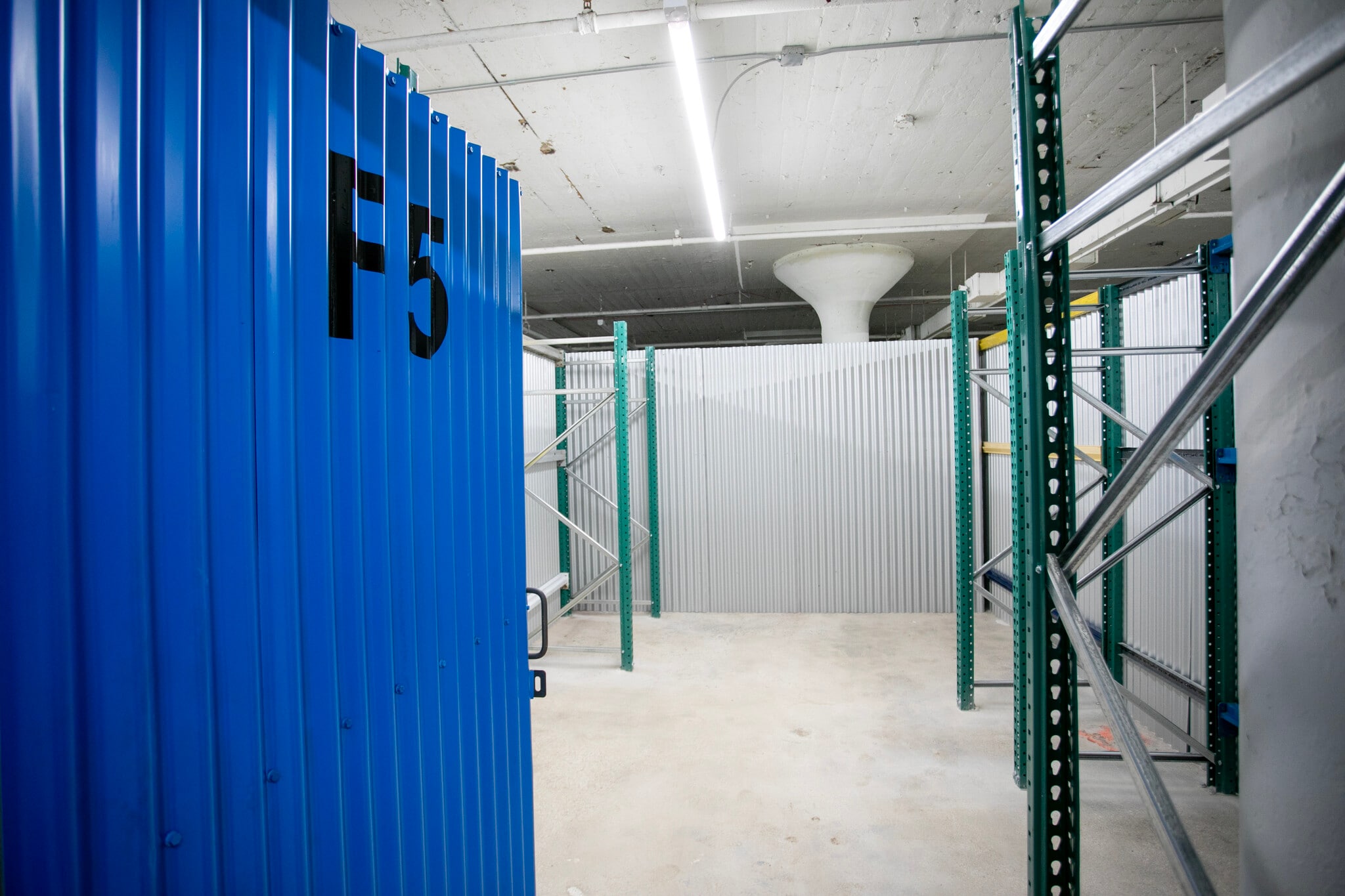 184-10-184-60 Jamaica Ave, Jamaica, NY à louer Photo intérieure– Image 1 sur 2