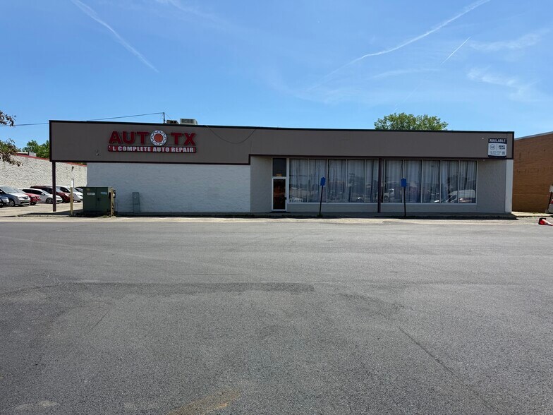 4635 Northfield Rd, Cleveland, OH à louer - Photo de l’immeuble – Image 1 sur 23