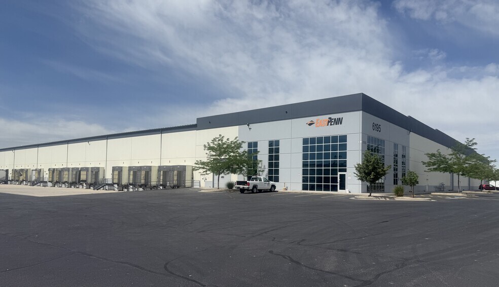 6195 W 300 S, Salt Lake City, UT à louer - Photo de l’immeuble – Image 2 sur 9