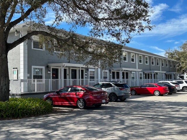 4828 W Gandy Blvd, Tampa, FL à louer Photo de l’immeuble– Image 1 sur 22