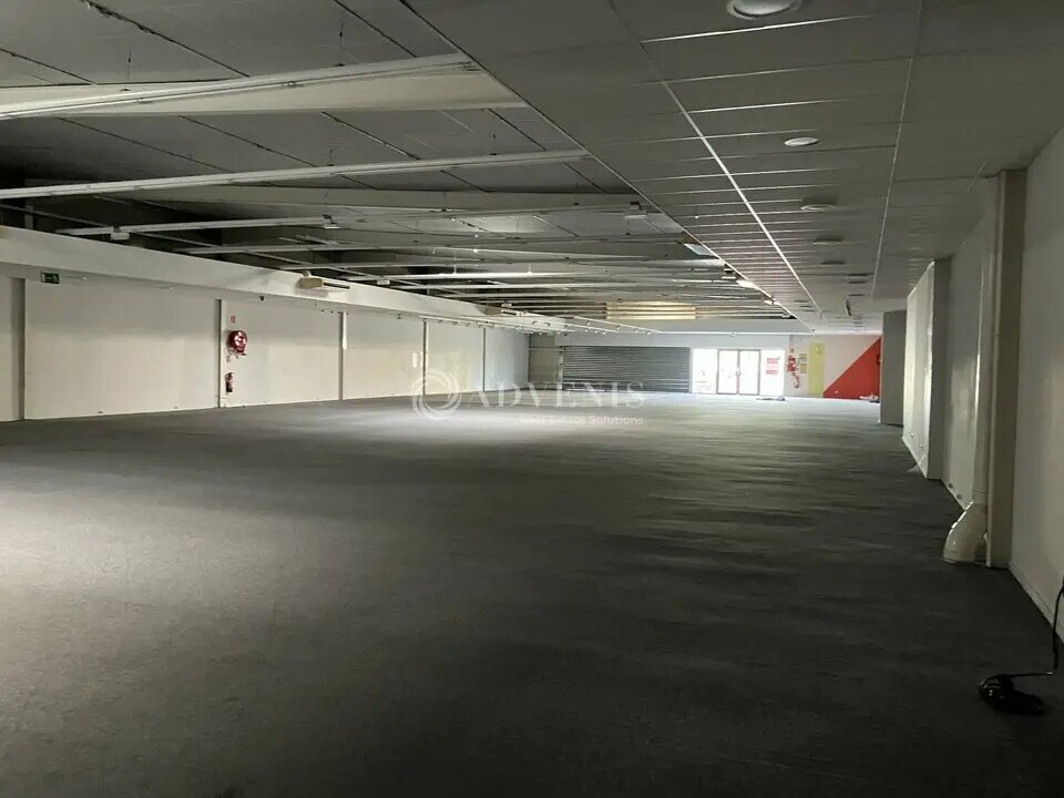 Local commercial dans Bourges à louer Photo intérieure– Image 1 sur 4