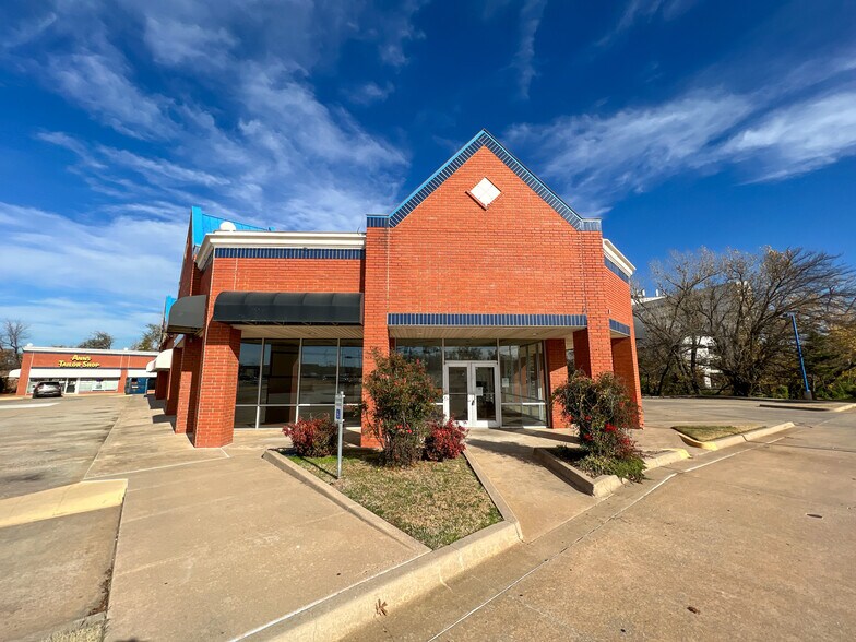 5959 NW Expressway St, Oklahoma City, OK à louer - Photo de l’immeuble – Image 3 sur 44