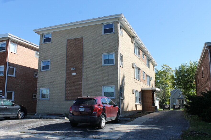 3229 Commercial Ave, South Chicago Heights, IL à vendre - Photo de l’immeuble – Image 2 sur 23