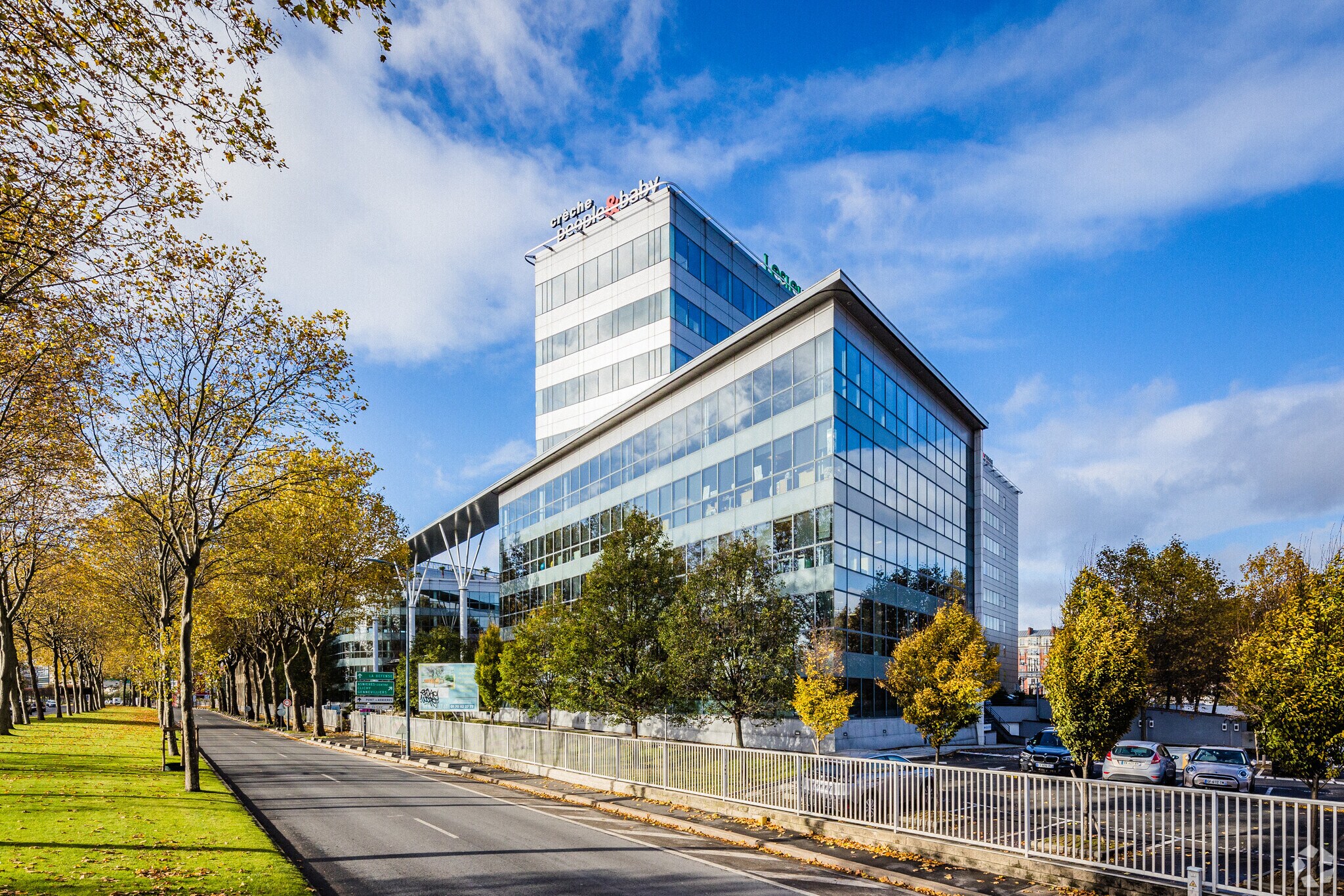Bureau dans Asnières-sur-Seine à louer Photo principale– Image 1 sur 7