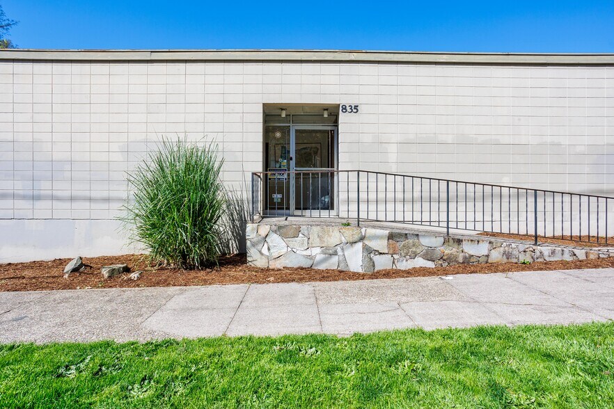 835 SE 17th Ave, Portland, OR à vendre - Photo de l’immeuble – Image 2 sur 52