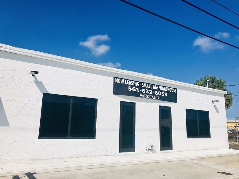 1211 Okeechobee Rd, West Palm Beach, FL à louer - Photo principale – Image 3 sur 82