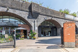 Plus de détails pour Queenstown Rd, Londres - Industriel/Logistique à louer