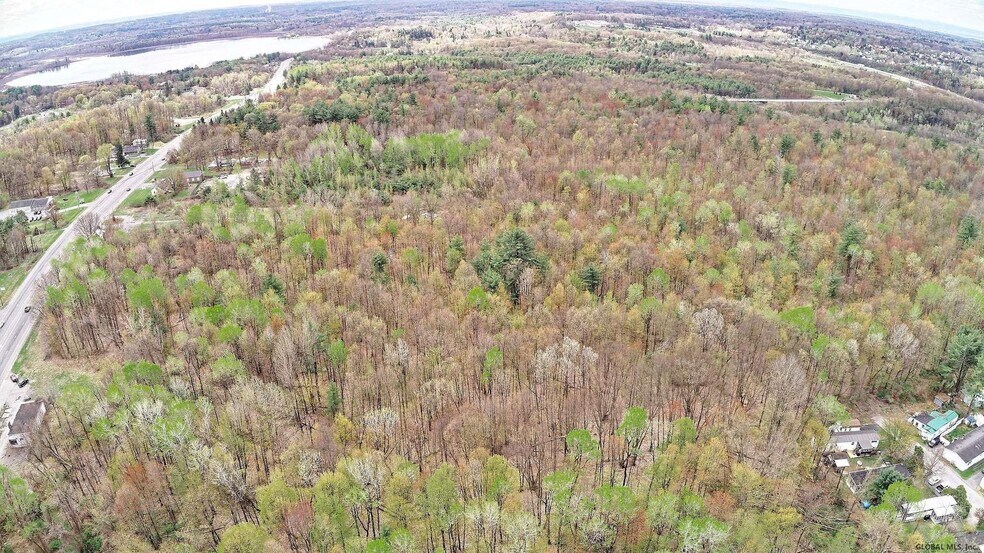2354 Route 9, Malta, NY à vendre - Photo de l’immeuble – Image 2 sur 9