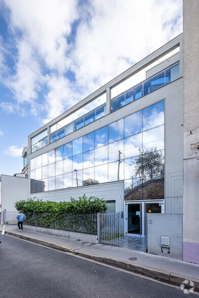 Bureau dans Courbevoie à louer - Photo de l’immeuble – Image 2 sur 2