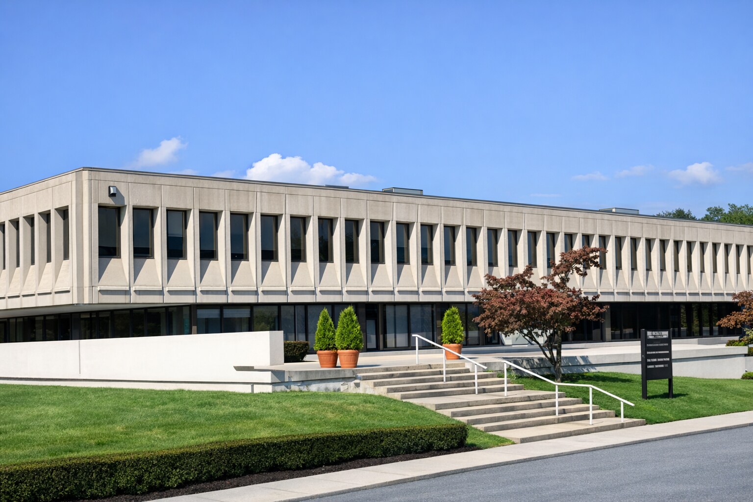 2500 Marcus Ave, Lake Success, NY à louer Photo principale– Image 1 sur 9