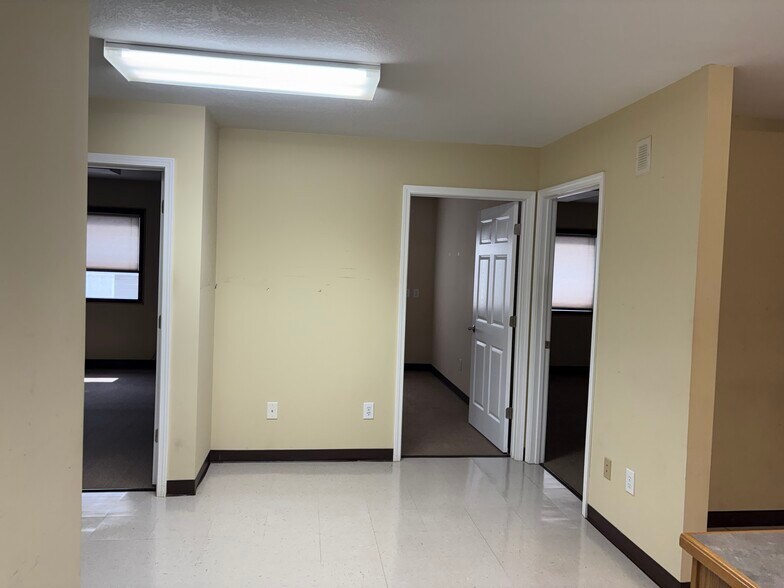 529 Main St, North Wilkesboro, NC à louer - Photo intérieure – Image 2 sur 6