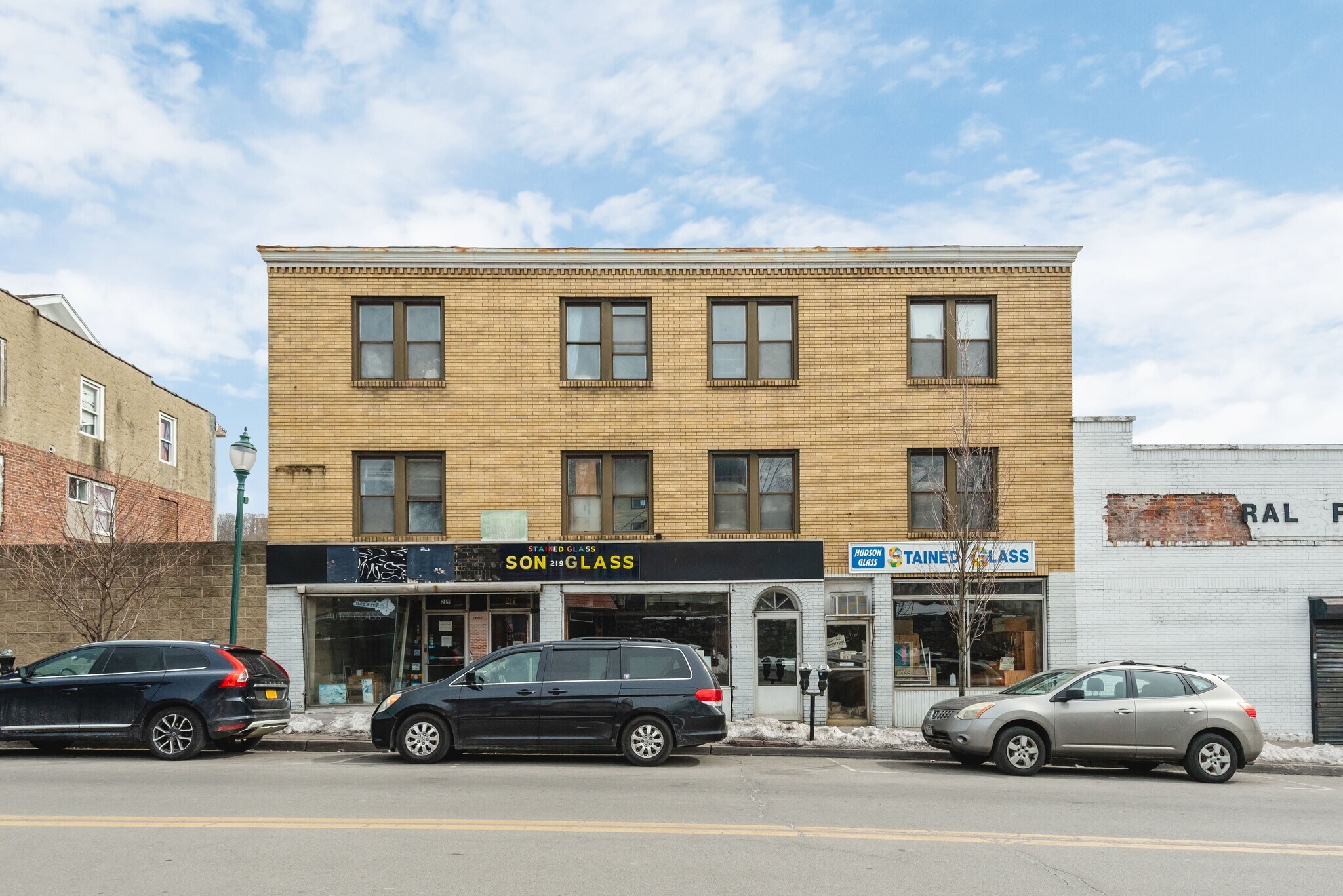 215 N Division St portefeuille de 1 biens à vendre sur LoopNet.fr Photo principale– Image 1 sur 28