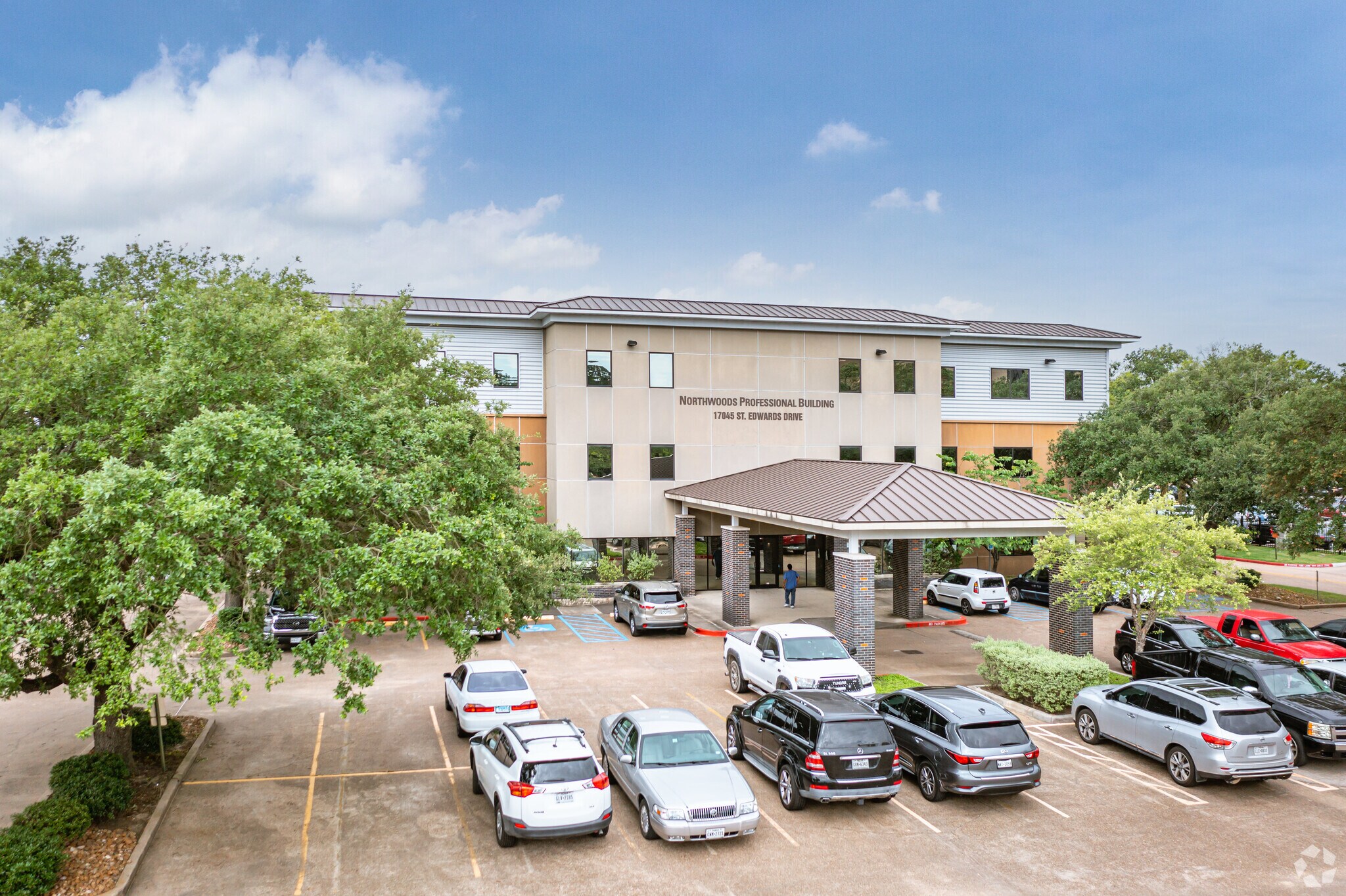 17045 St. Edwards Dr, Houston, TX à vendre Photo principale– Image 1 sur 22