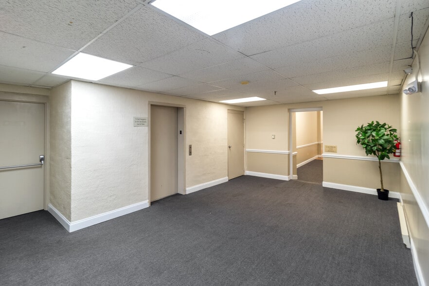 1 Buffalo Ave, Concord, NC à louer - Photo intérieure – Image 3 sur 27