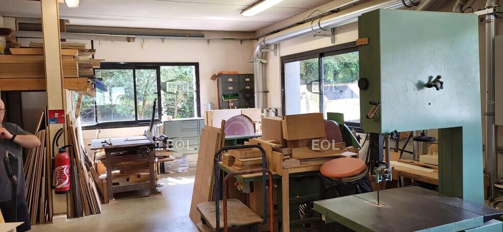 Local d’activités dans Lognes à louer - Photo de l’immeuble – Image 3 sur 9