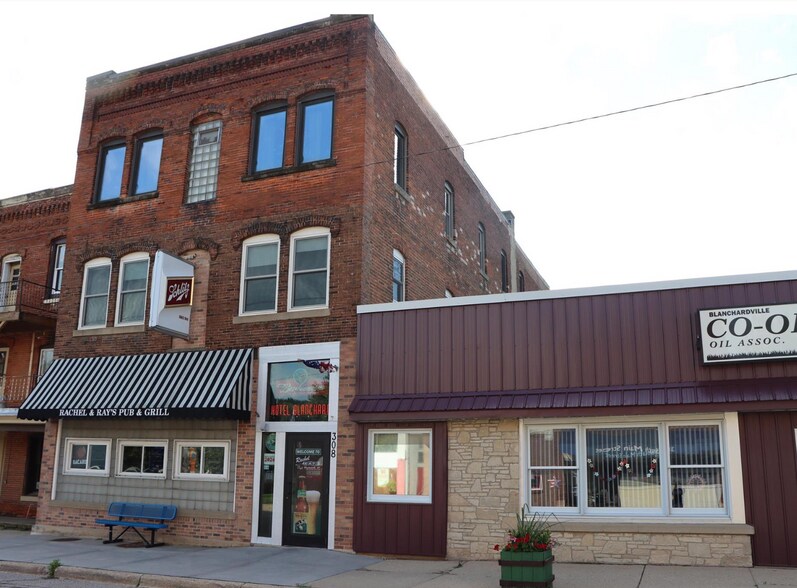 308 S Main St, Blanchardville, WI à vendre - Photo de l’immeuble – Image 2 sur 28