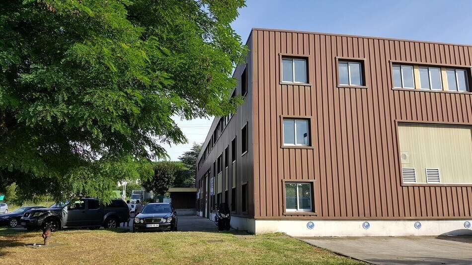 Bureau dans Neuilly-sur-Marne à louer - Photo de l’immeuble – Image 3 sur 19