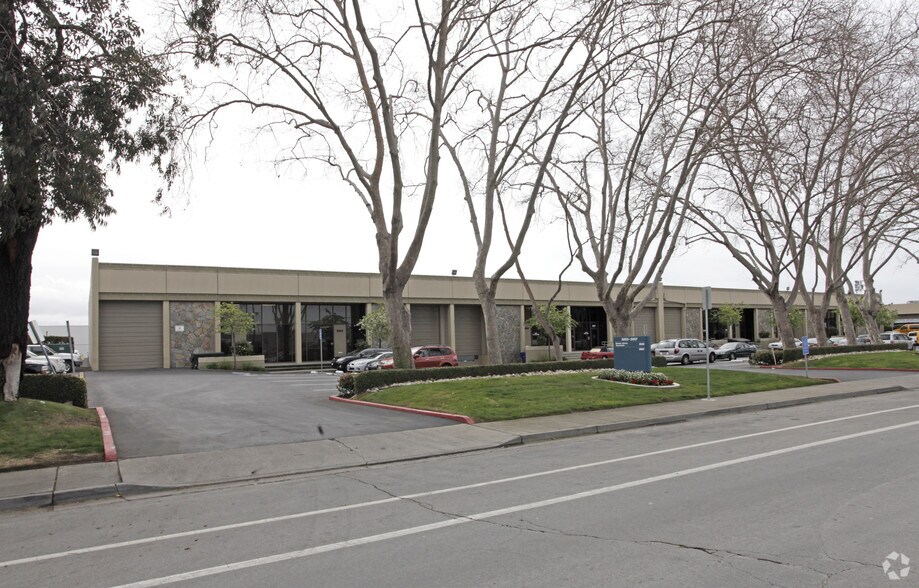 2999-3057 Teagarden St, San Leandro, CA à louer - Photo de l’immeuble – Image 3 sur 5