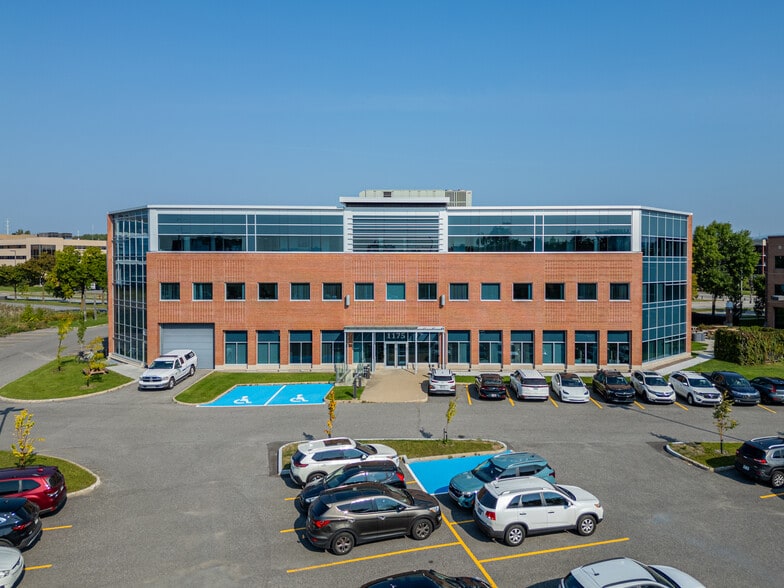 1175 Boul Lebourgneuf, Québec, QC à louer - Photo de l’immeuble – Image 2 sur 8