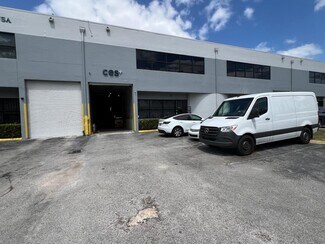 Plus de détails pour 2300-2350 NW 102nd Pl, Doral, FL - Industriel/Logistique à louer