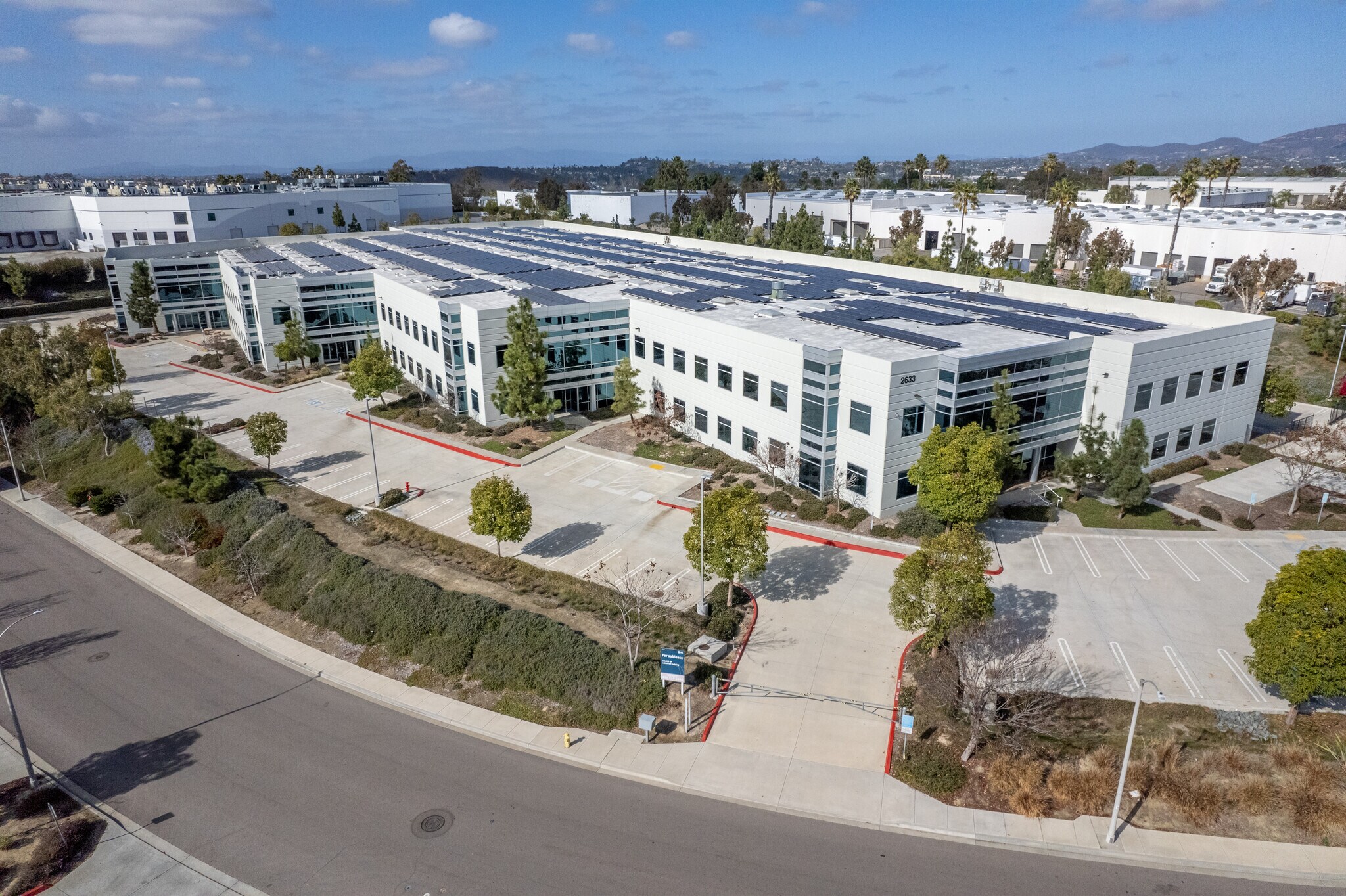 2633 Progress St, Vista, CA à louer Photo principale– Image 1 sur 13