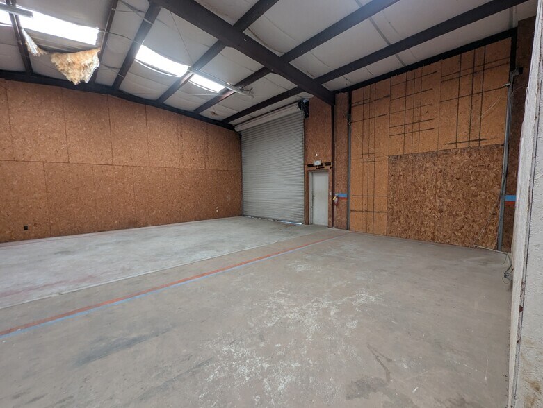 101 Peachtree Dr, Lynn Haven, FL à louer - Photo de l’immeuble – Image 3 sur 4