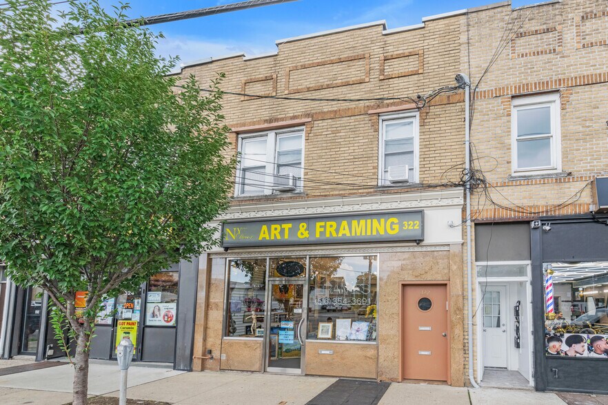 322 Jericho Tpke, Floral Park, NY à vendre - Photo de l’immeuble – Image 2 sur 22