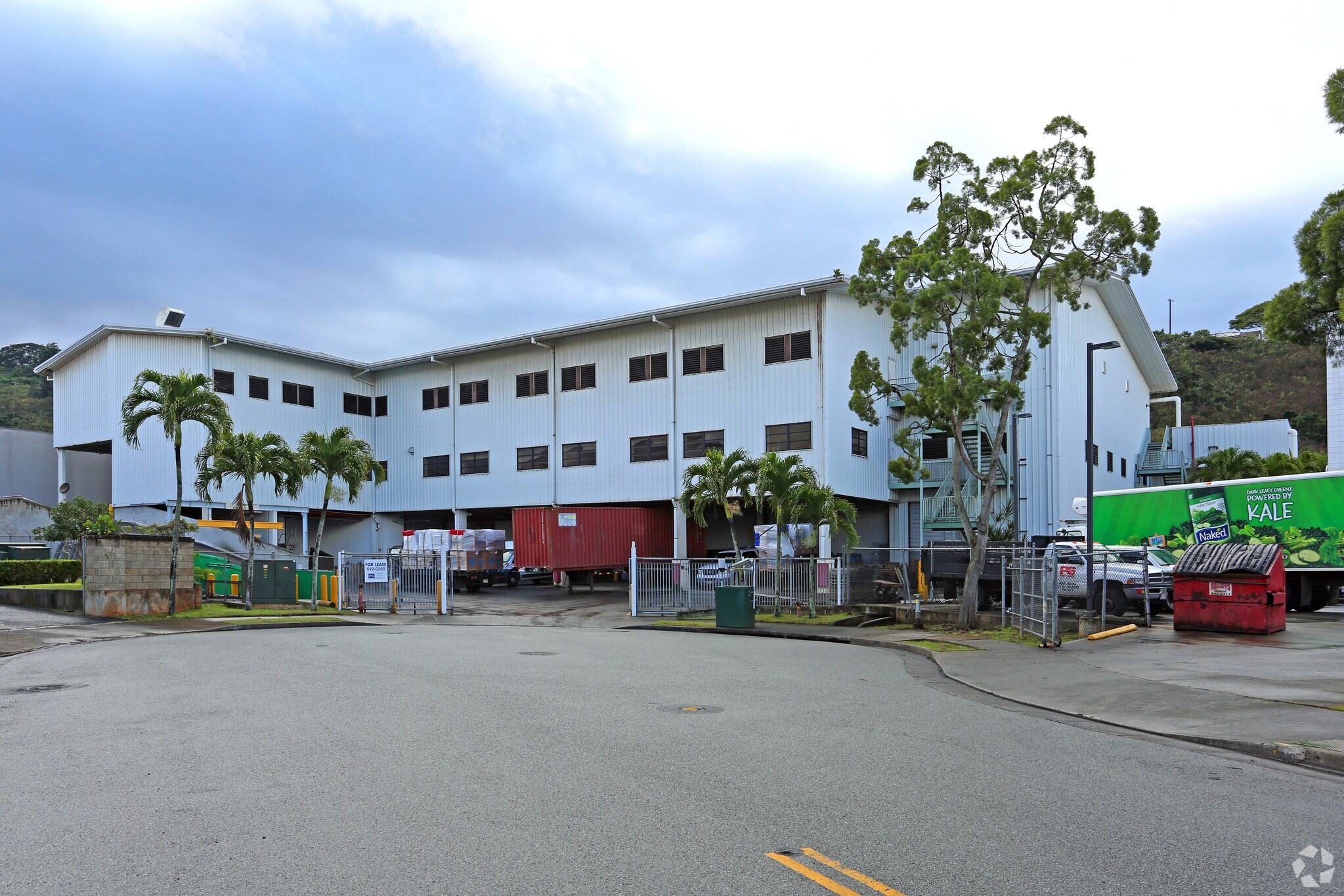 99-1295 Waiua Pl, Aiea, HI à louer Photo de l’immeuble– Image 1 sur 7