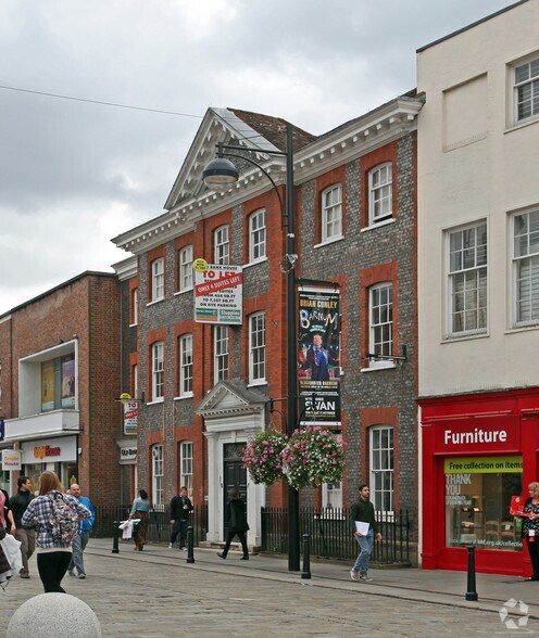 39-39a High St, High Wycombe à louer - Photo de l’immeuble – Image 2 sur 19