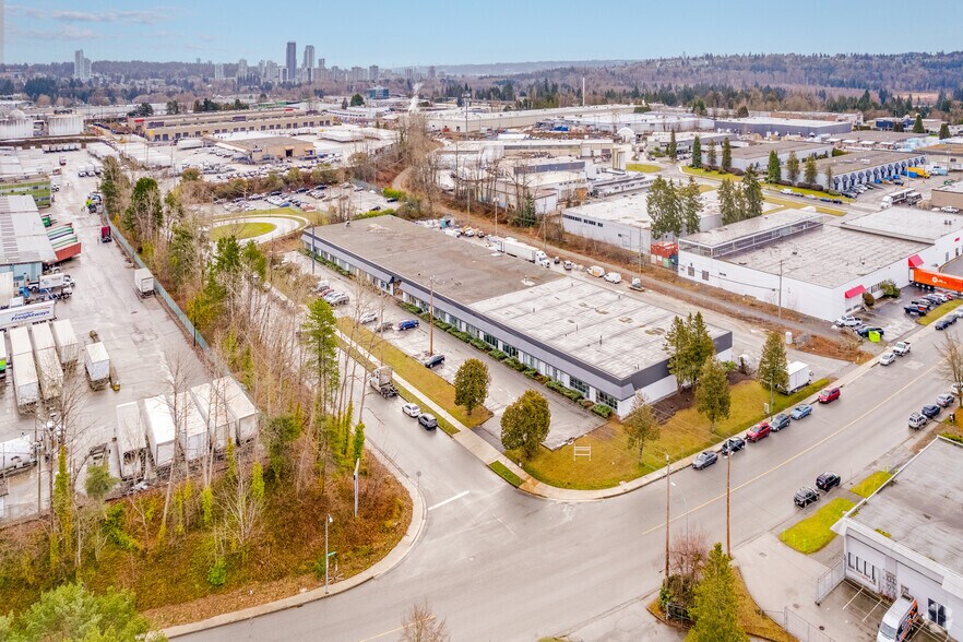 7802-7884 Express St, Burnaby, BC à louer - Aérien – Image 2 sur 5
