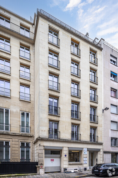 38 Rue De Bassano, Paris à louer - Photo principale – Image 1 sur 2