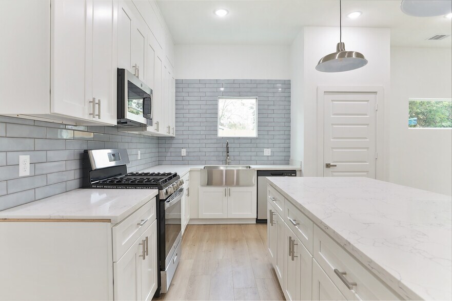 9339 Lavender St, Houston, TX à vendre - Photo de l’immeuble – Image 2 sur 28