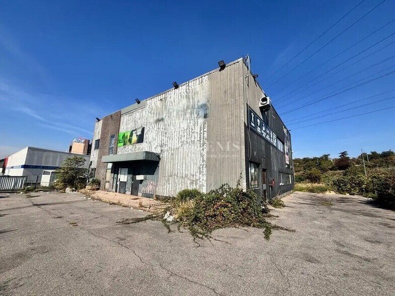 Bureau dans Créteil à vendre - Photo de l’immeuble – Image 2 sur 7