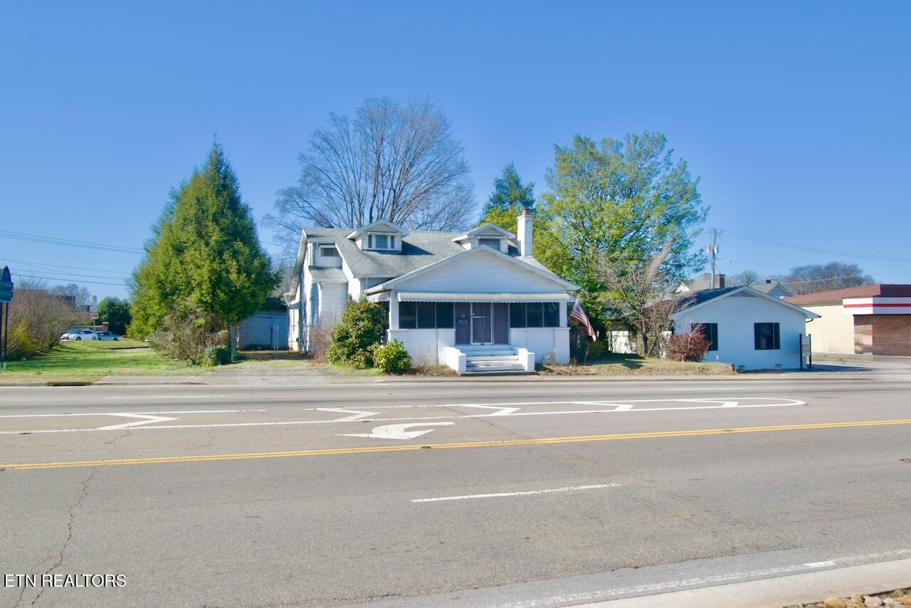 615 S Washington St, Maryville, TN à vendre Photo de l’immeuble– Image 1 sur 23