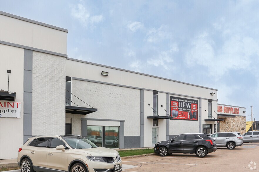 10793 Harry Hines Blvd, Dallas, TX à louer - Photo de l’immeuble – Image 3 sur 3