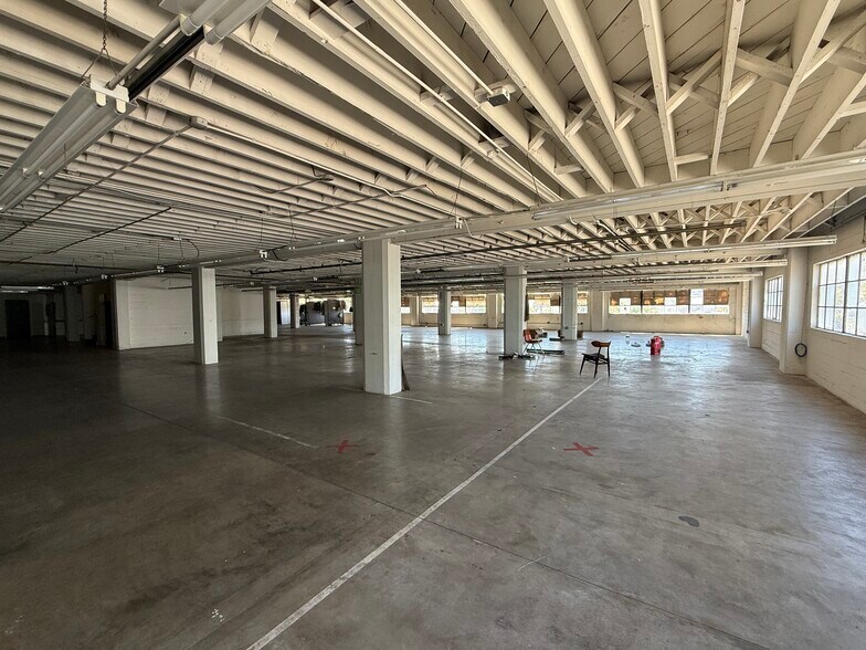 865 Isabella St, Oakland, CA à vendre - Photo de l’immeuble – Image 3 sur 30