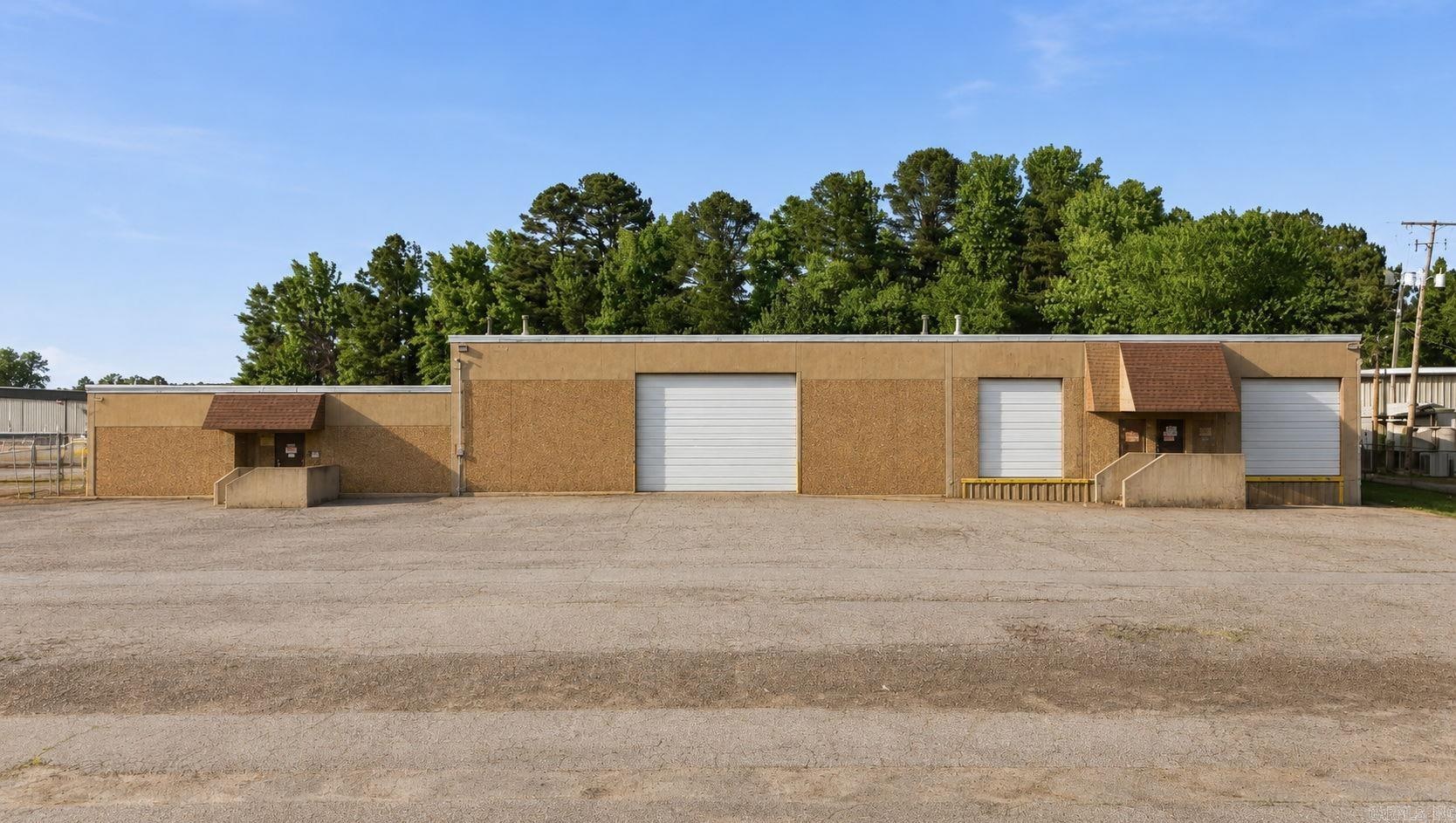 197 S Redmond Rd, Jacksonville, AR à louer Photo principale– Image 1 sur 2