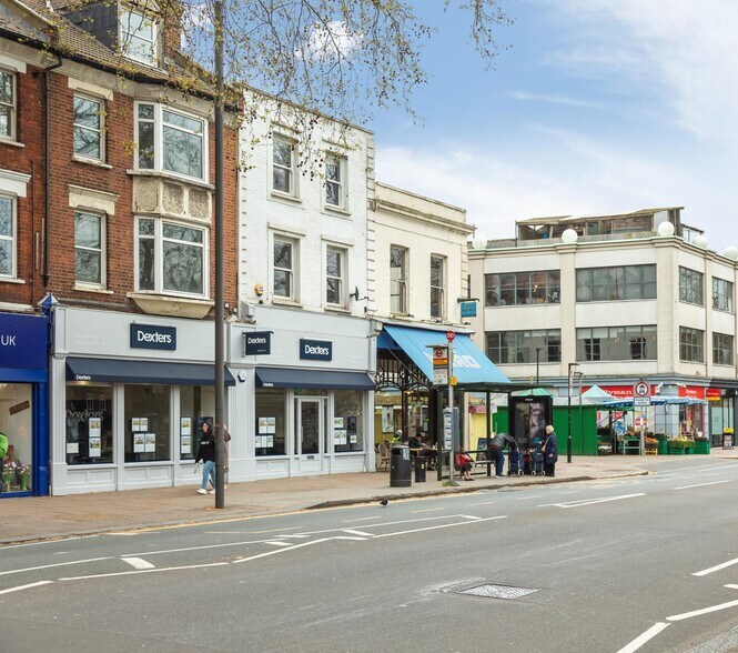 388 Chiswick High Rd, Londres à vendre - Photo de l’immeuble – Image 2 sur 4