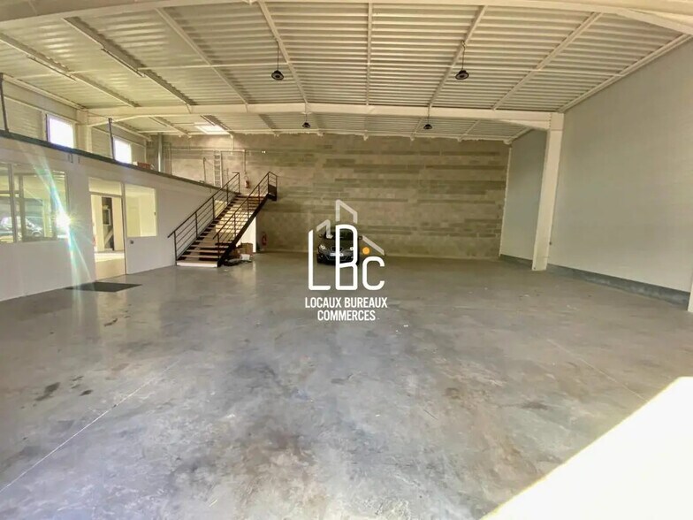 Local d’activités dans Les Sorinières à louer - Photo intérieure – Image 3 sur 19