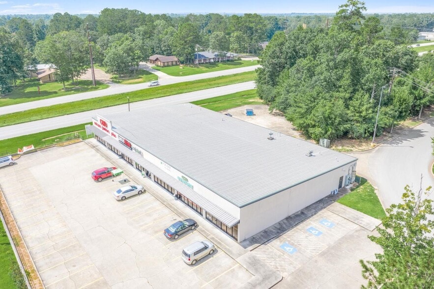 840 W Gibson St, Jasper, TX à louer - Photo de l’immeuble – Image 3 sur 11
