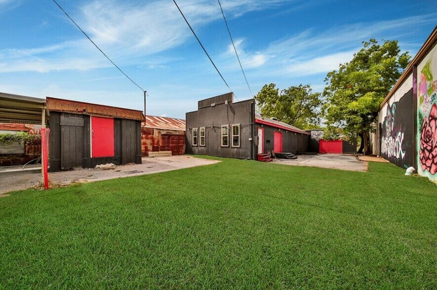 7629 Harrisburg Blvd, Houston, TX à vendre - Photo de l’immeuble – Image 2 sur 23