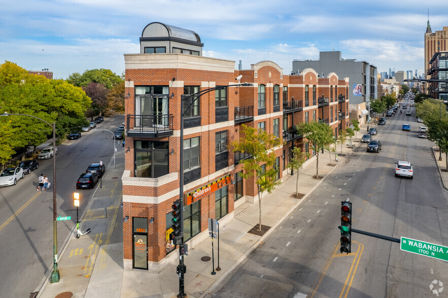 1675 N Milwaukee Ave, Chicago, IL à louer - Photo de l’immeuble – Image 3 sur 8