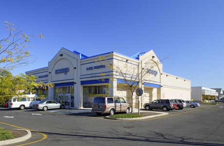 811 Fischer Blvd, Toms River, NJ à louer - Photo de l’immeuble – Image 2 sur 4