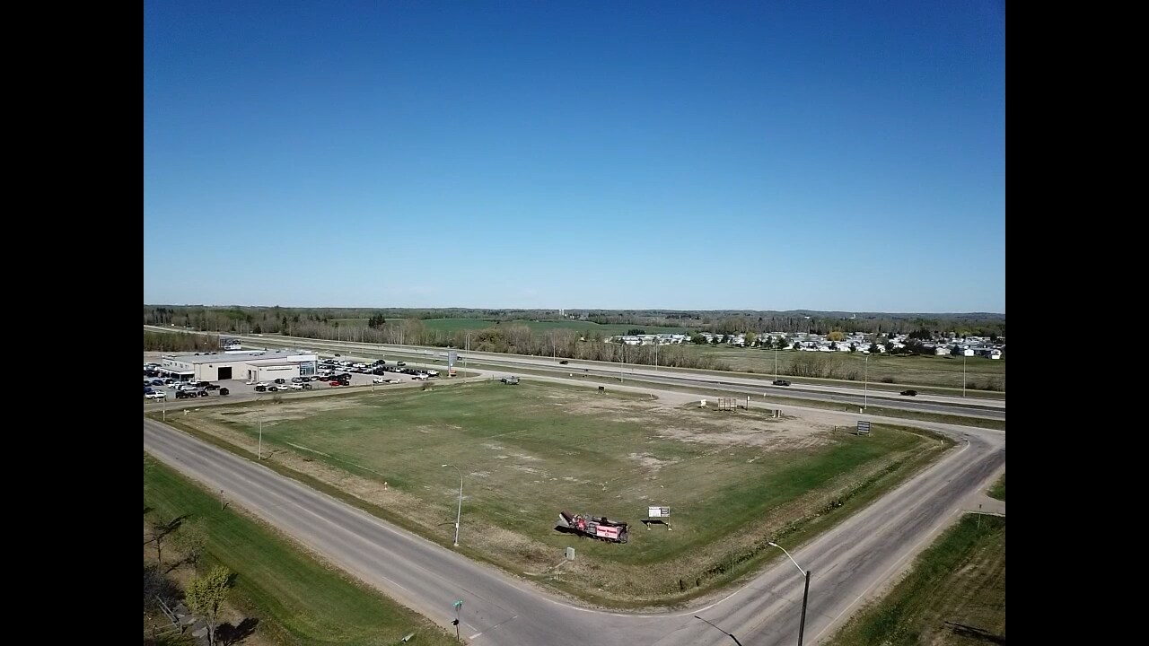 4002 50 St, Stony Plain, AB à vendre Photo de l’immeuble– Image 1 sur 15