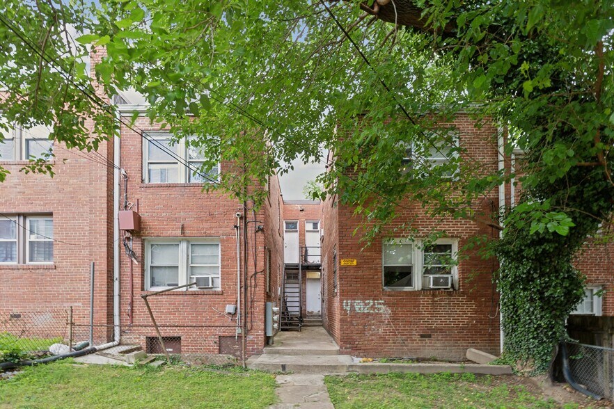 4825 3rd St NW, Washington, DC à vendre - Photo de l’immeuble – Image 2 sur 7