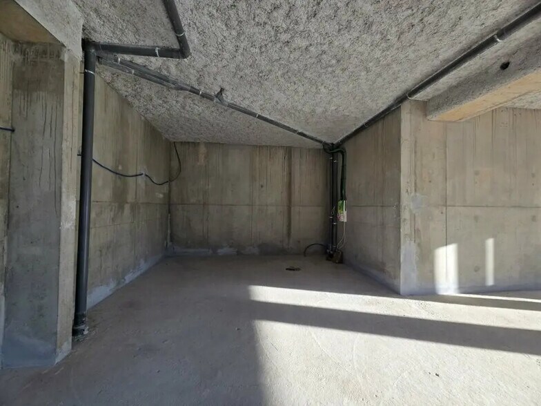 Local commercial dans Genas à louer - Photo de l’immeuble – Image 2 sur 5