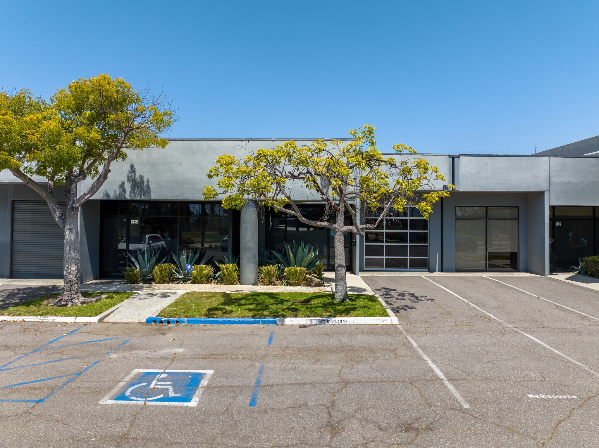 1631-1645 16th St, Santa Monica, CA à louer Photo de l’immeuble– Image 1 sur 22