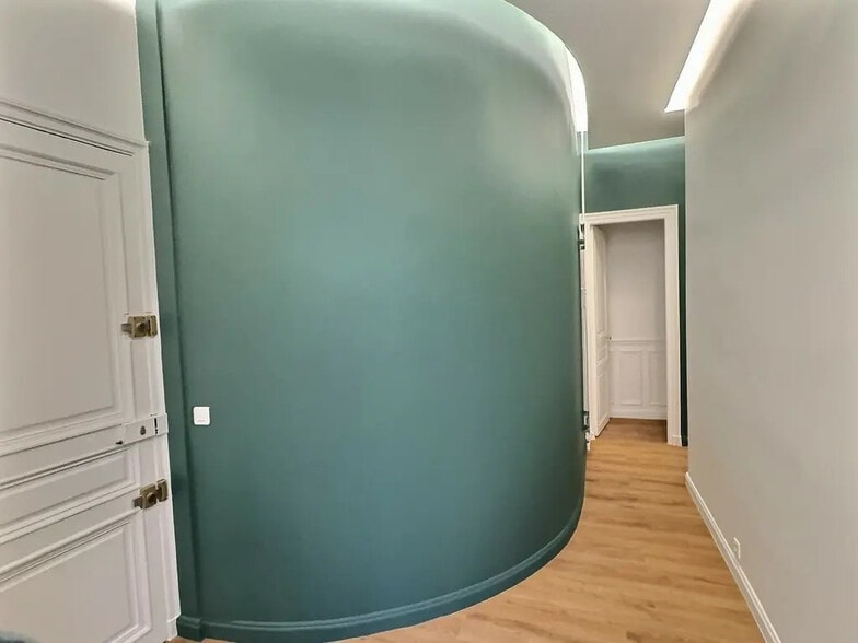 20 Avenue De Friedland, Paris à louer - Photo de l’immeuble – Image 3 sur 10